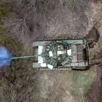 Krievija pie Avdijivkas dažu stundu laikā zaudējusi tanku pulku, raksta 'Forbes'