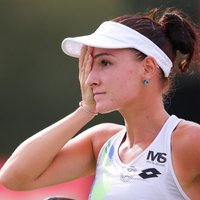 Semeņistaja uzvar TOP 100 tenisisti un pārvar prestižā Romas turnīra kvalifikācijas pirmo kārtu