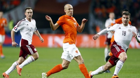 Arjen Robben (Holland - Latvia)