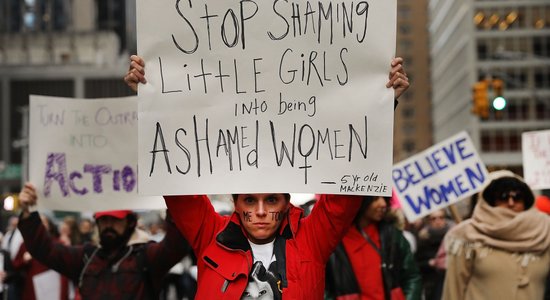 ФОТО: Сотни тысяч американок вышли на улицы во славу феминизма