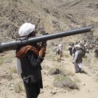 Afganistānā pēc pamiera beigām atsākušās talibu-valdības spēku sadursmes