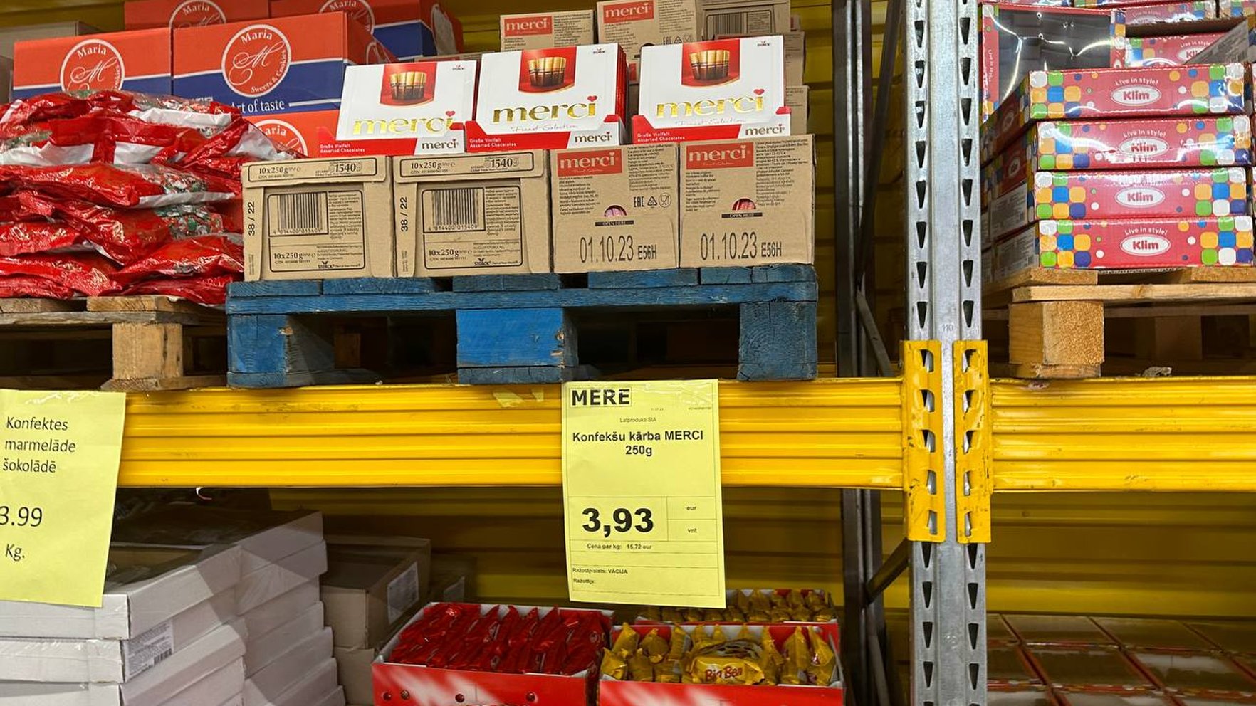 Latvija vērtēs Polijas noteiktās sankcijas veikalu tīkla "Mere" īpašniekiem