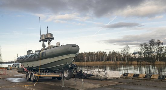 ФОТО: Латвия получила военные лодки для участия в спецоперациях НАТО