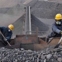 Krievija pārtrauc ogļu piegādi uz Ukrainu