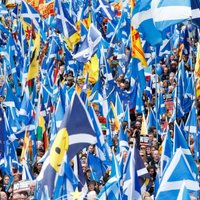 Vairāk skotu referendumā atbalstītu neatkarību, liecina aptauja