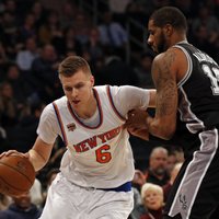 Pirmajā latviešu duelī NBA uzvaru svin Porziņģis un 'Knicks'
