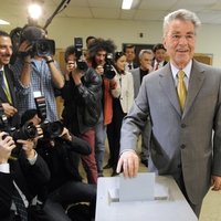 Austrijas prezidents pārvēlēts uz otro termiņu