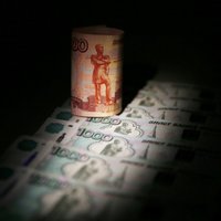 Биржевой курс евро впервые в истории превысил 100 рублей