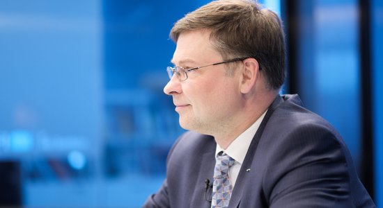 Dombrovskis atsakās no Eiropas Parlamenta deputāta mandāta