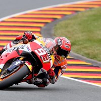 Markess izcīna uzvaru kvalifikācijā 'MotoGP' posmā Vācijā