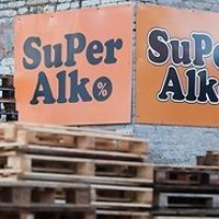 Латвийский городок превращается в "алкогольный Лас-Вегас": в Валку приходит эстонская сеть SuperAlko