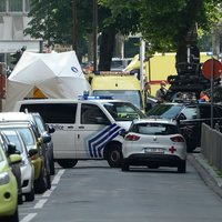 Foto: Ljēžā uz ielas nošauj divus policistus un garāmgājēju