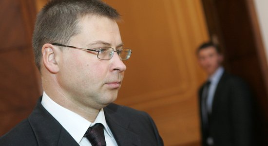 Rinkēvičs uzskata Dombrovski par cienīgu kandidātu EK prezidenta amatam