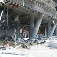 Foto: Kā izskatās sašautā 'Donbass Arena'