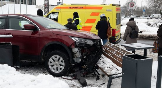 Traģiskā avārija pie LU Torņakalnā: Krimināllieta pret deviņdesmitgadnieku nonāk tiesā