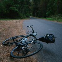 В трагическом ДТП под Талси погиб велосипедист