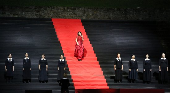 Flamenko operas 'Ainadamar' uzvedums Cēsīs vēl gadu būs pieejams tiešsaistē