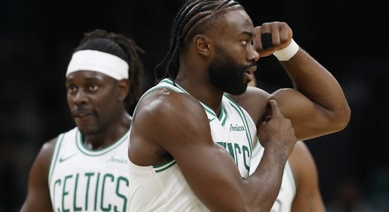 Četras spēles, četras uzvaras. NBA čempione "Celtics" mājās aptur Adetokunbo un "Bucks"