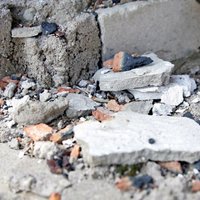 Три городские развалины в Риге приведут в порядок принудительно