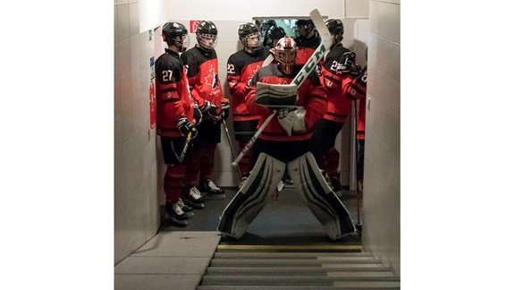 Canada U-18, IIHF