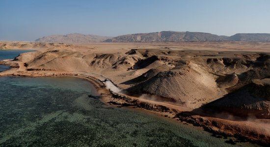 Petransels nostiprinās Dakaras rallijkreida vadībā, Praiss avārijas dēļ izstājas