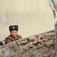 В КНДР отменили военный парад и возводят противотанковые укрепления