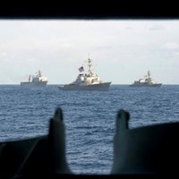 Dienvidķīnas jūrā gandrīz saskrējušies Ķīnas un ASV karakuģi