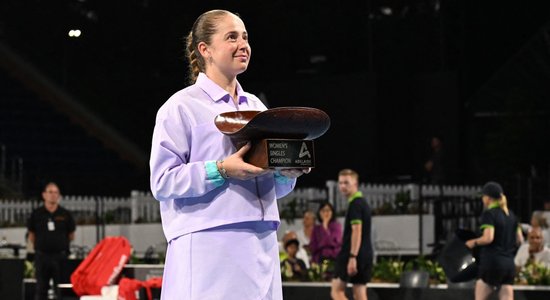 Dominējošā Ostapenko 'Australian Open' priekšvakarā izcīna karjeras septīto WTA titulu