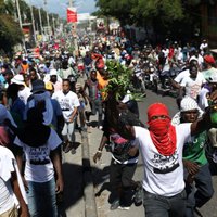 Foto: Korupcijas skandāla dēļ Haiti izcēlušies asi protesti