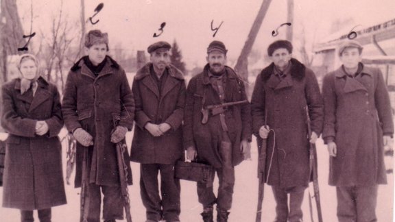 Andersona partizānu grupa pēc sagūstīšanas 1950. gada 23. februārī. Latvijas Valsts arhīvs