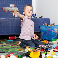Vai bērniem nepieciešamas rotaļlietas – ieroči: ekspertu viedoklis