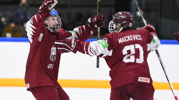 Hokejs, pasaules U-18 čempionāts: Latvija - Zviedrija - 4