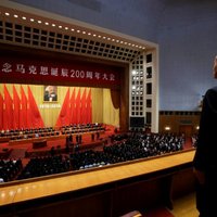 Foto: Ķīnā 200. jubilejā godina komunisma tēvu Kārli Marksu