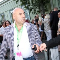 Пригожин обвинил Шнурова в поддержке зависимых от наркотиков "певичек без голоса"