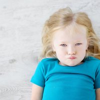 10 iedarbīgas frāzes, kas palīdzēs nomierināt dusmu pārņemtu bērnu