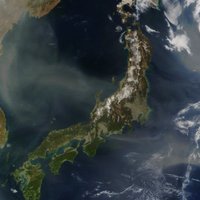 После землетрясения по Японии ударило метровое цунами