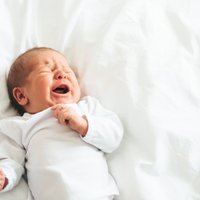 Izsalkums, nogurums vai bailes: kā atpazīt zīdaiņa raudas