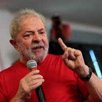 Bijušais Brazīlijas prezidents Lula no cietuma televīzijā analizē futbolistu sniegumu Pasaules kausā