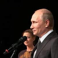 Hermanis: pēc 'Šukšina stāstu' noskatīšanās Putins kāpa uz skatuves un uzvedās necienīgi