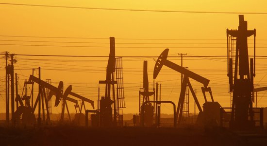 Беларусь обрадовалась дешевой нефти. Кому еще помогут низкие цены?