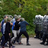 ФОТО, ВИДЕО: Как латвийская полиция тренировалась разгонять толпу
