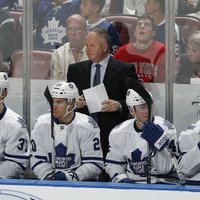 Toronto 'Maple Leafs' atlaiž galveno treneri