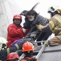 Foto: Taivānu satricina spēcīga zemestrīce; 14 bojāgājušie