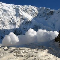 В Швейцарии пятеро альпинистов сорвались в пропасть