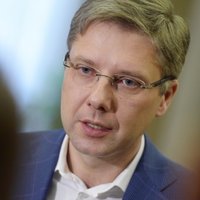 Ušakovs izvairīgs par kandidēšanu Rīgas domes ārkārtas vēlēšanās, ja tādas būs