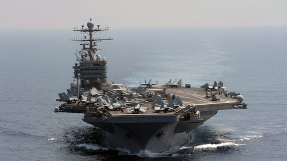 aircraft carrier USS Abraham Lincoln (USA flot)