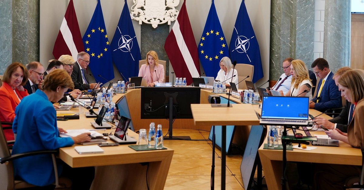 Latvijas Avīze на