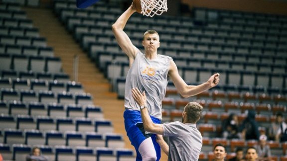 Basketbols: Kristapa Porziņģa meistarklase jauniešiem