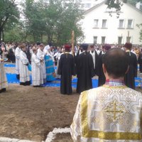 ФОТО: Ушаков и Мамыкин посетили церемонию закладки православного храма в Риге