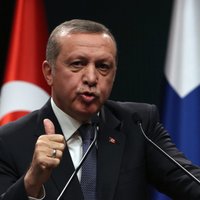 Turcijas spēki un to atbalstītie nemiernieki ieņēmuši Sīrijas kurdu pilsētu Afrīnu